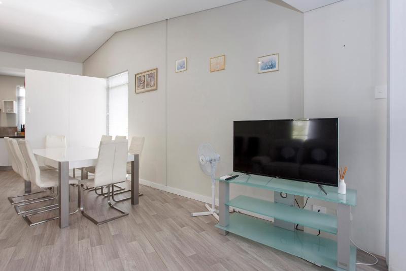 Waverley apartment F-two bedrooms wifi available - image 2