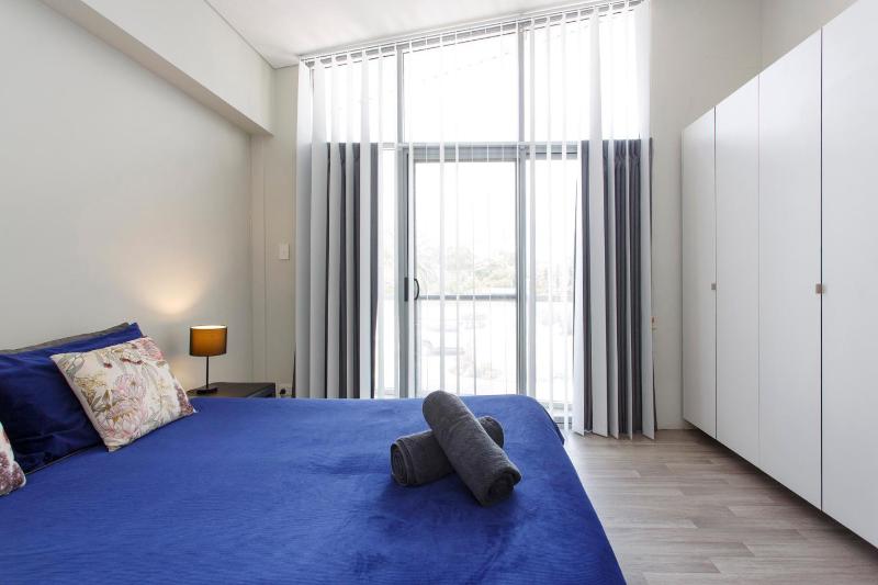 Waverley apartment F-two bedrooms wifi available - image 8