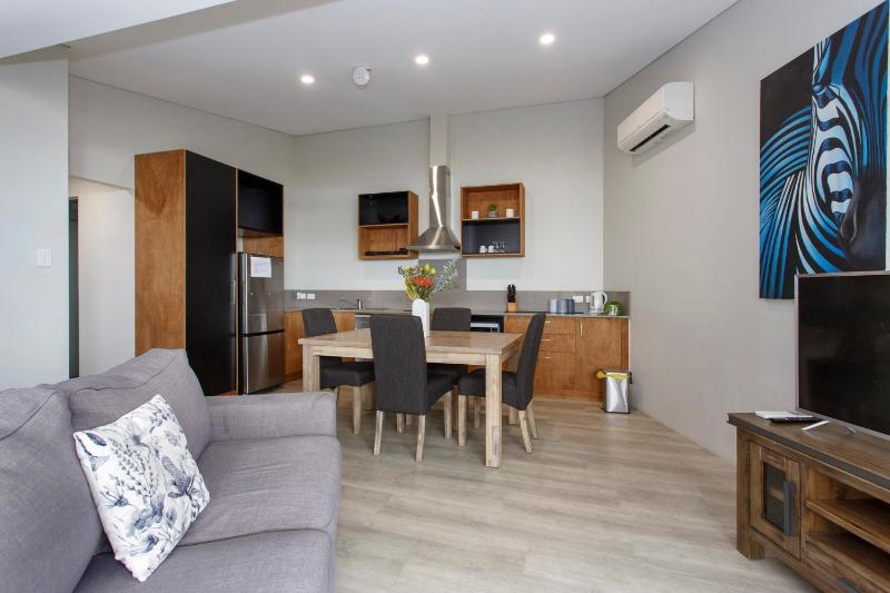 Waverley apartment C-one bedroom wifi available - image 11