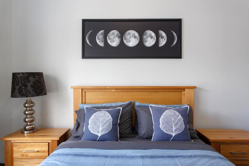 Waverley apartment C-one bedroom wifi available - image 10