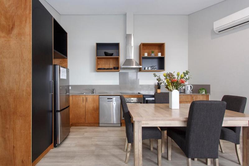 Waverley apartment C-one bedroom wifi available - image 1