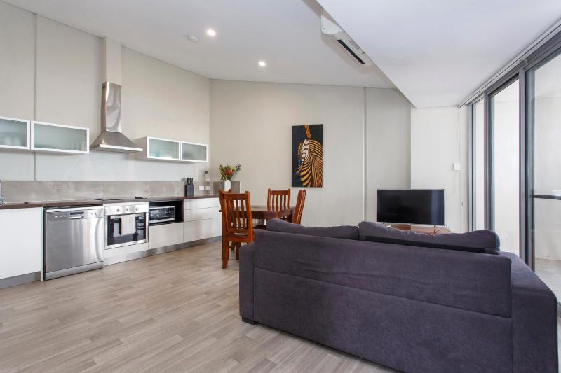 Waverley apartment B-one bedroom wifi available - image 10