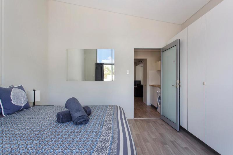 Waverley apartment B-one bedroom wifi available - image 9