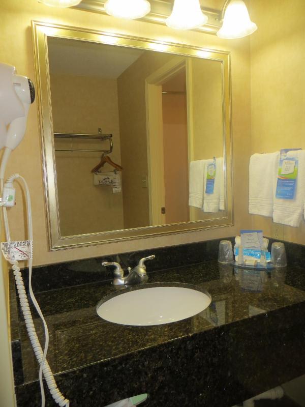King Room - Disability Access/Non-Smoking image 3