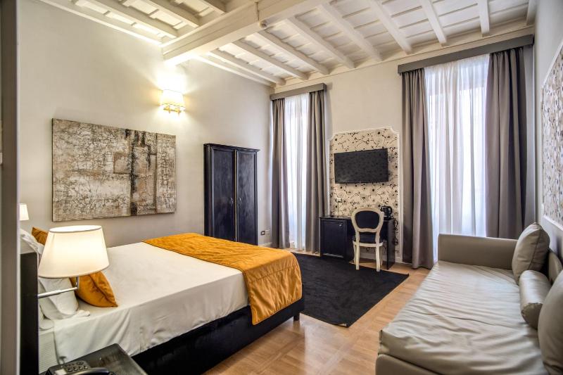 Triple Room image 3