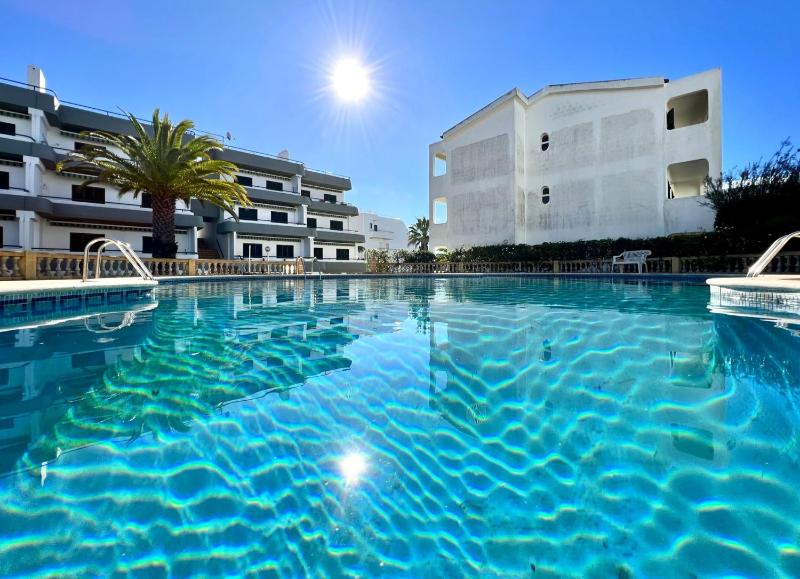 Albufeira Delight with Pool by Homing - image 1