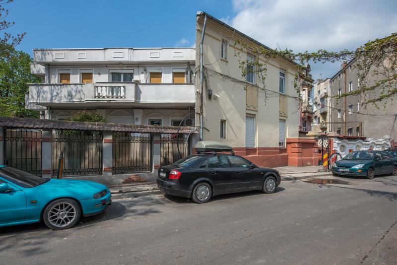 Three-Bedroom Apartment image 2