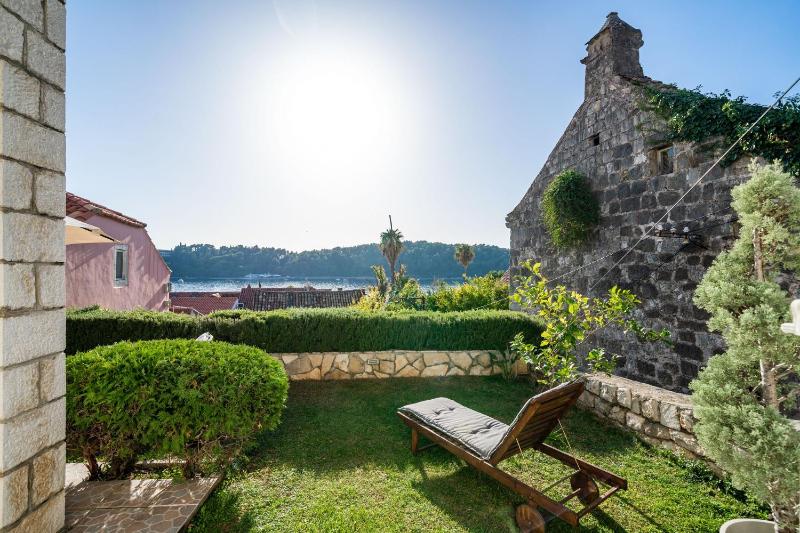 Villa Vista Old Town - Four Bedroom House with Terrace and Sea View - image 19