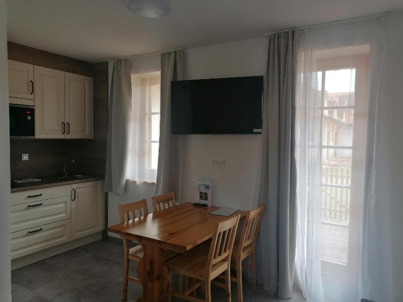 One-Bedroom Duplex Holiday Home with Terrace image 4