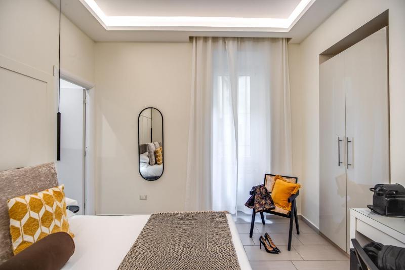 Deluxe Double Room image 4