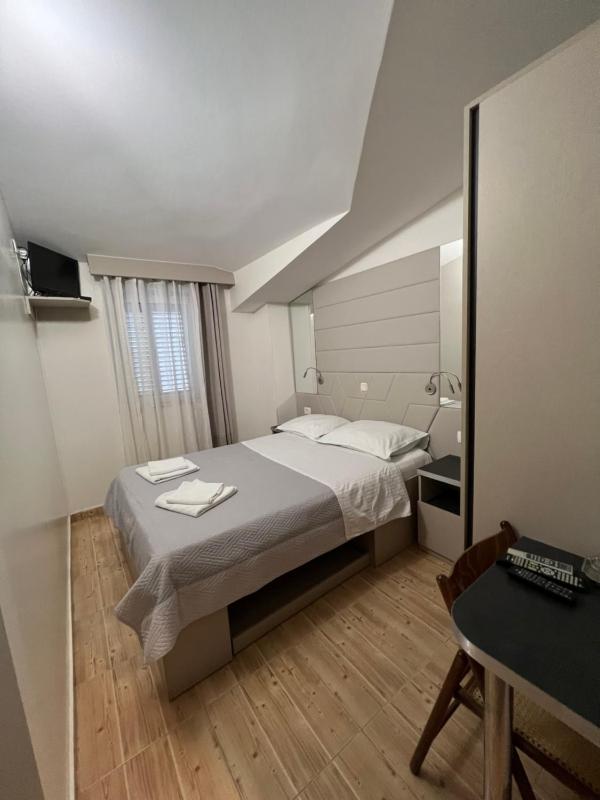 Standard Double Room image 1