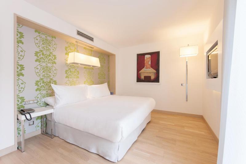 Superior Double or Twin Room image 4