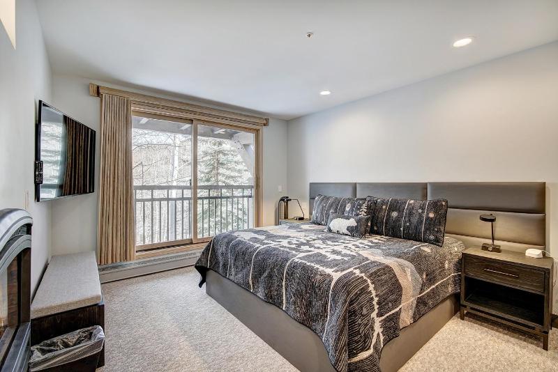 3BR Ski-In Beaver Creek Retreat Fully Renovated! - image 7