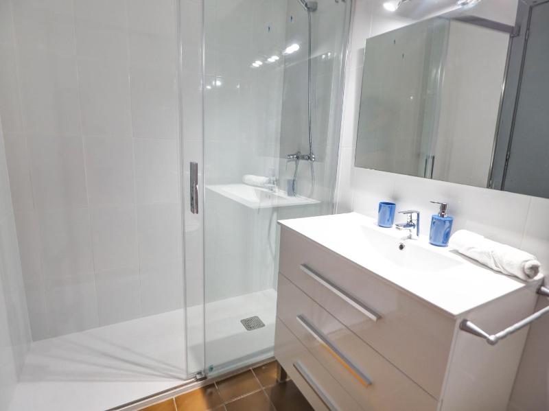 Clarimar Sky Blue by Hello Homes Sitges - image 5