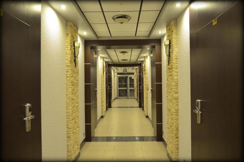 Single Room image 4