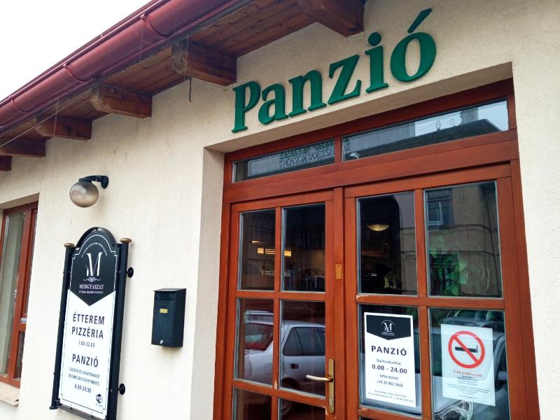 Medgyaszay Panzió Images