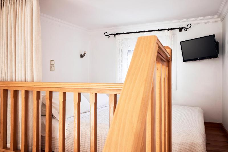 Studio Apartment image 2