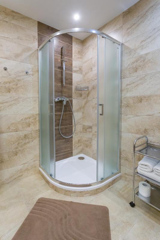 Double or Twin Room image 3