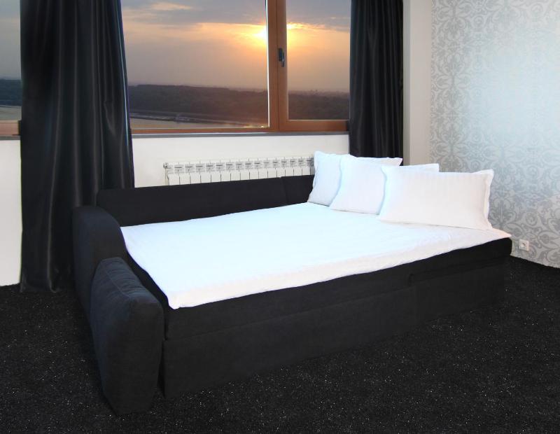 Executive Junior Suite with River View and Free Parking image 3
