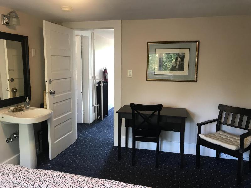 Windsor Guest House - image 8