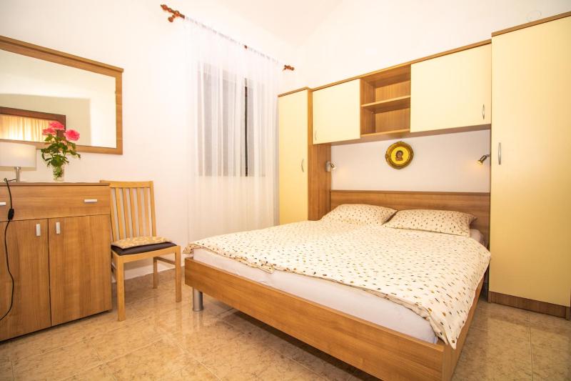 Apartments by the sea Baska Krk - 20424 - image 4