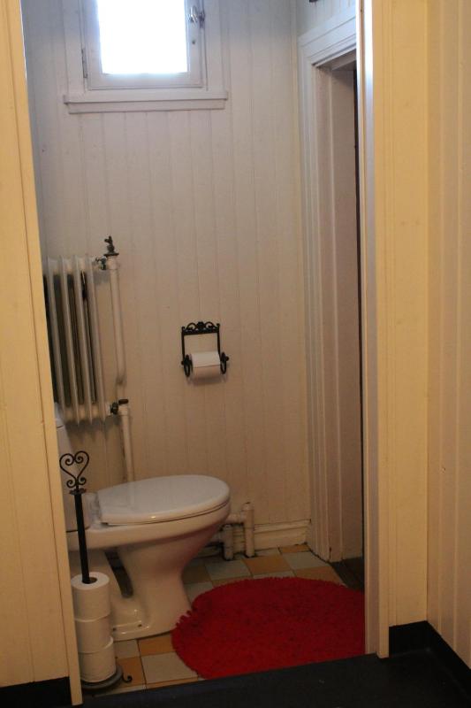 Twin Room with Shared Bathroom image 4
