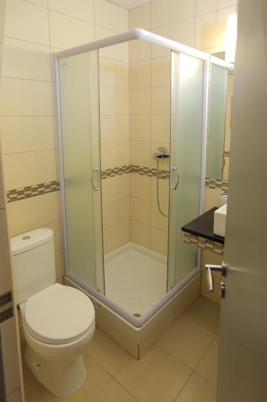Single Room image 3