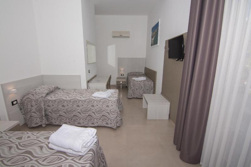 Superior Quadruple Room image 1