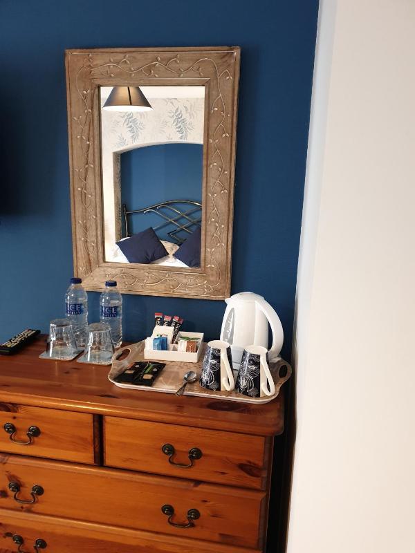 Deluxe Double Room image 3
