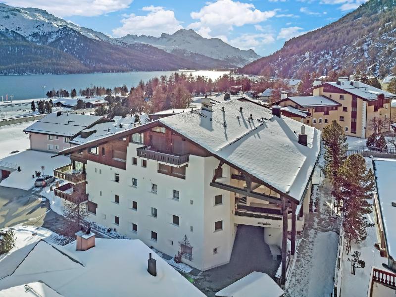 Apartment with Mountain View image 4