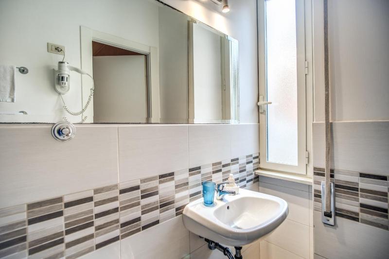 Double or Twin Room image 2