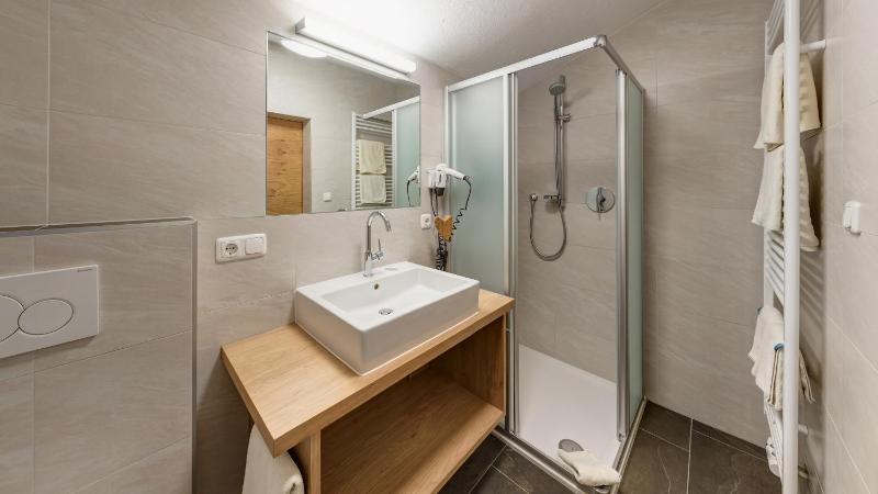 Comfort Two-Bedroom Apartment with Balcony image 3