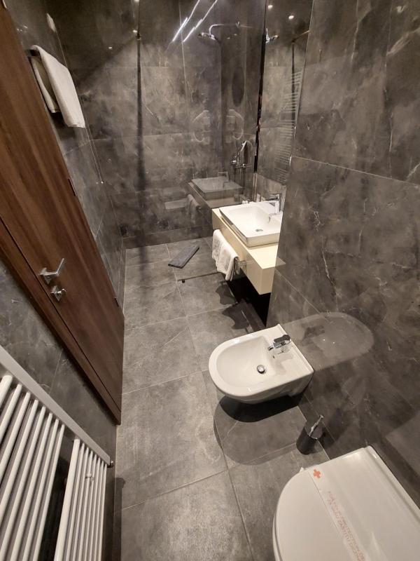 Large Double Room image 2