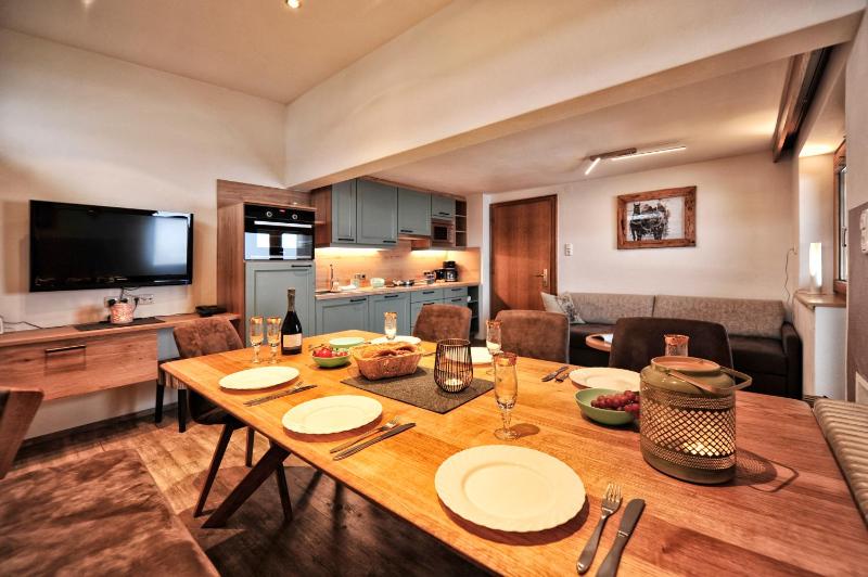 Superior Apartment image 3