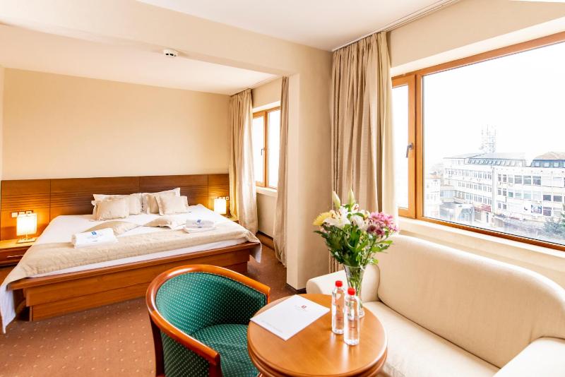 Double Room image 1
