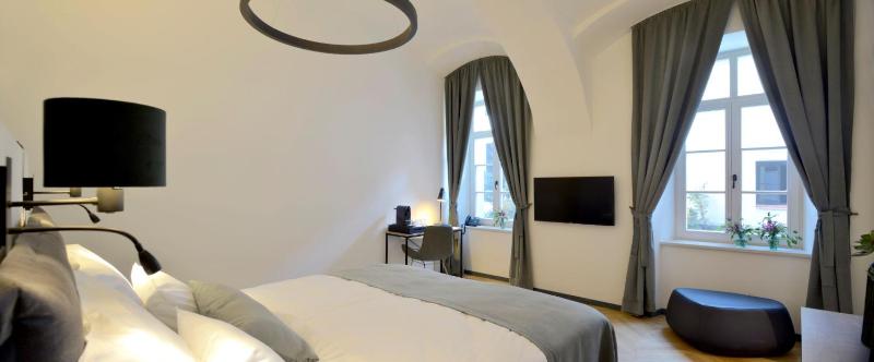 Superior Double Room image 4