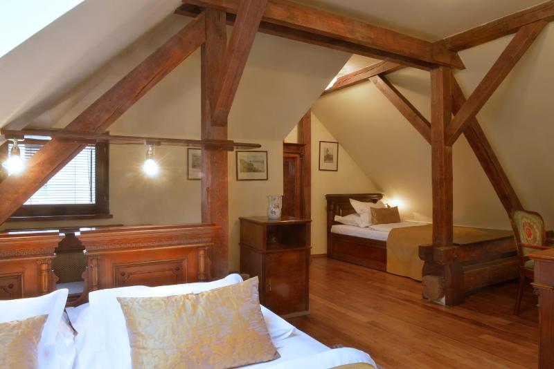 Standard Double Room image 3