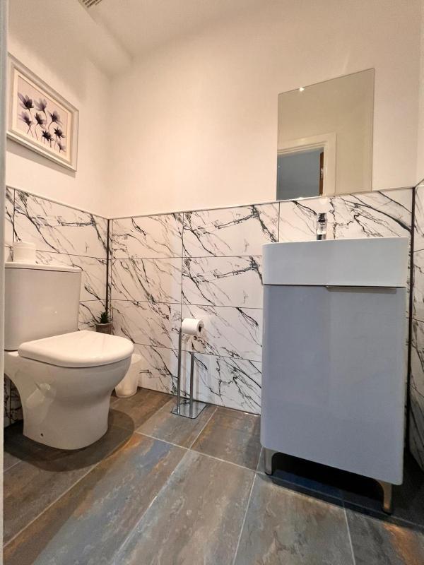 Coventry Home - image 9