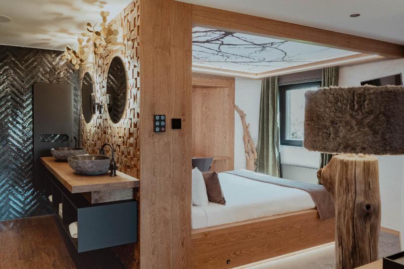 Executive Suite image 1