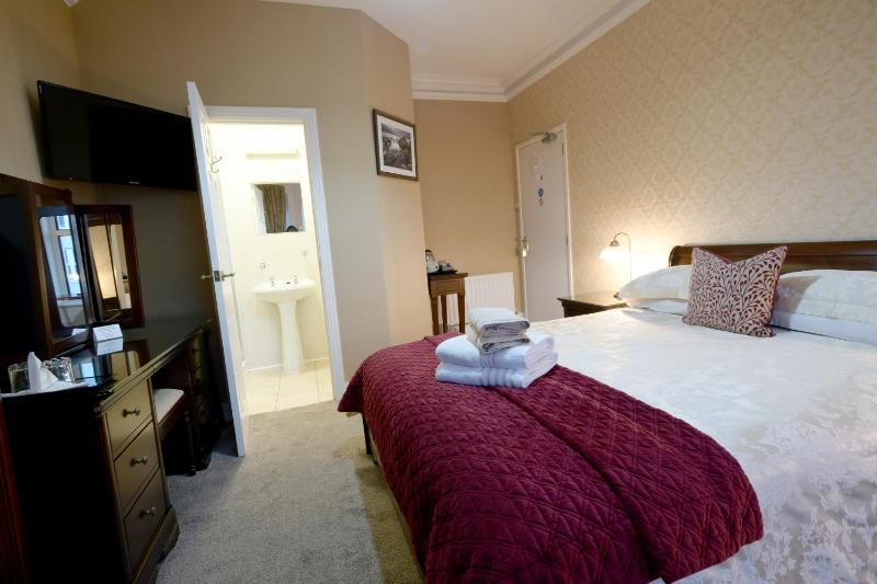 Deluxe Double Room image 1