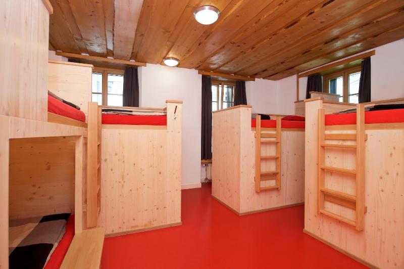 Bed in Female Premium Dormitory Room - WOMEN ONLY image 3
