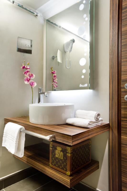 Superior Double or Twin Room image 3