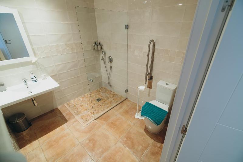 Double Room image 2