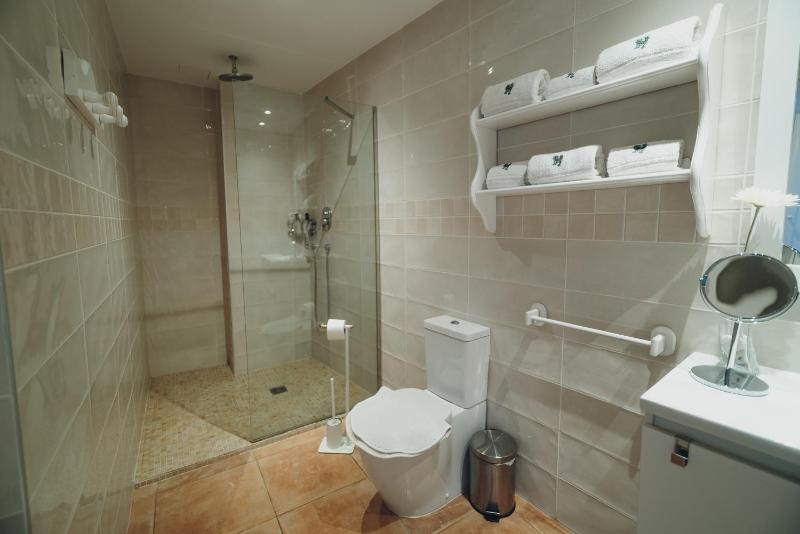 Triple Room with Mountain View image 3