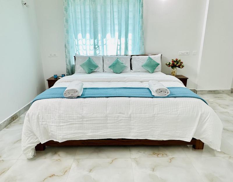 Tirupati Homestay - Shilparamam - Luxury AC apartments by Stayflexi - Fast WiFi Kitchen Android TV - Walk to PS4 Pure Veg Restaurant - Easy access to Airport Railway Station and to all Temples - image 9