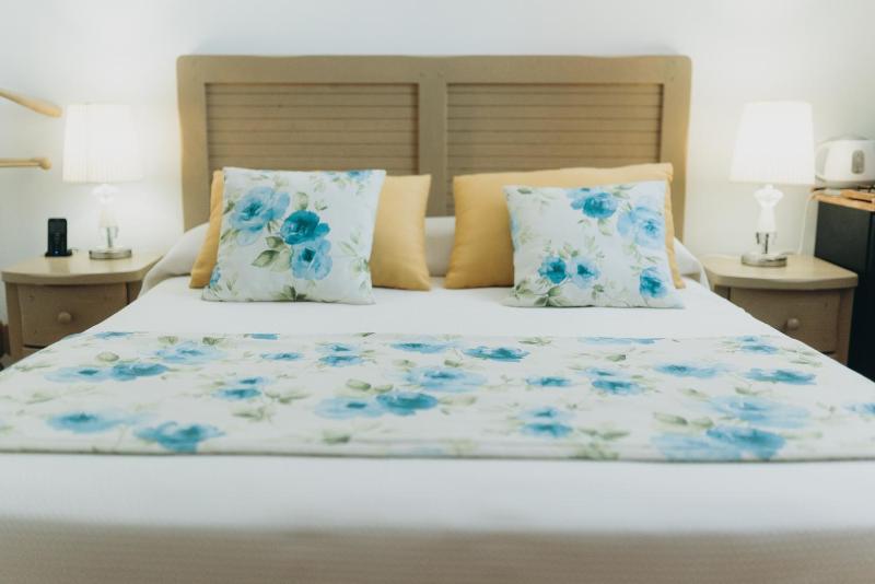 Double Room with Mountain View image 4