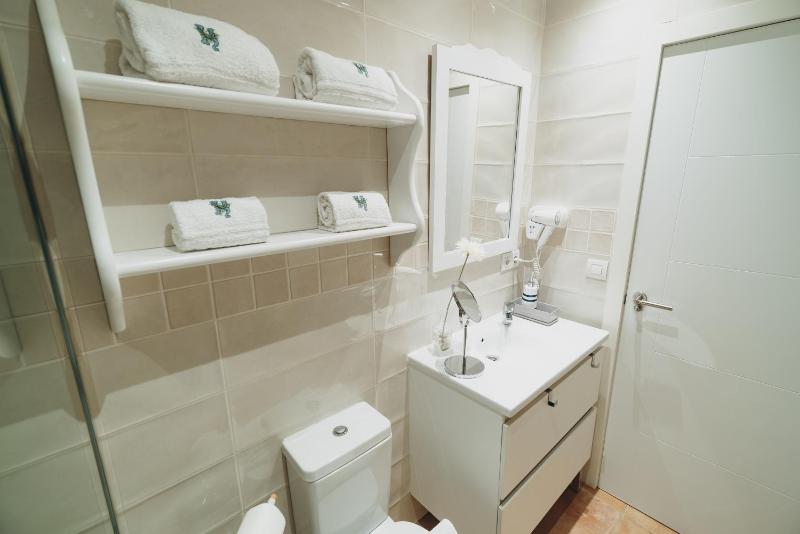 Double Room with Mountain View image 2