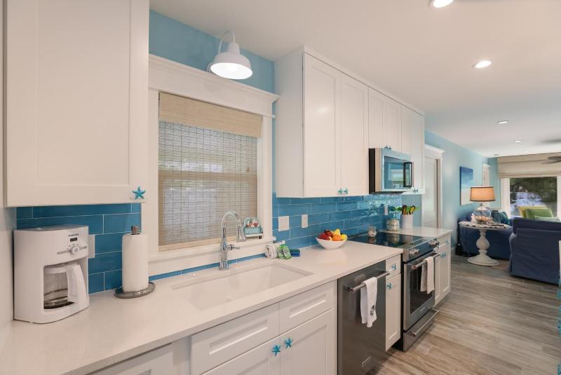 Coconut Cottage: Pool & Spa1 Block to Beach by Anna Maria Life Vacation Rentals - image 34