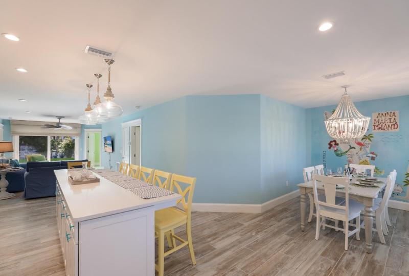 Coconut Cottage: Pool & Spa1 Block to Beach by Anna Maria Life Vacation Rentals - image 36
