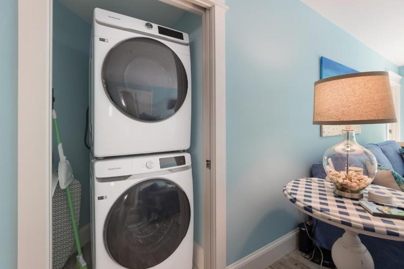 Coconut Cottage: Pool & Spa1 Block to Beach by Anna Maria Life Vacation Rentals - image 4